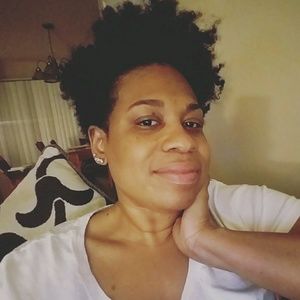 Meet your Posher, Candace